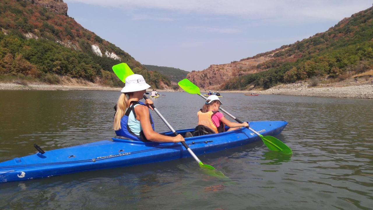 Mihaela Lake Retreat Gnyazdovo Luaran gambar